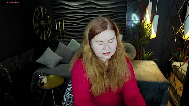 Snapshot of Mrs_Emilia chatting on 12-24-24, 03:49 Mrs Emilia online show from 12-24-24, 03:49