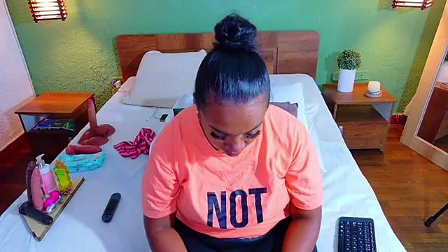 dannaahbrown online show from 03-28-26, 02:27