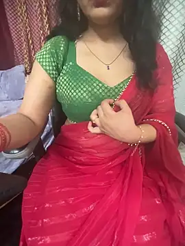 Snapshot of LuscousPussy chatting on 11-23-25, 06:52 LuscousPussy online show from 11-23-25, 06:52