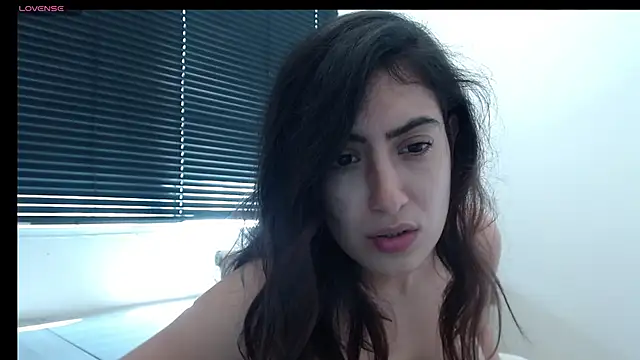 Snapshot of MIYESSI chatting on 02-19-25, 07:38 MIYESSI online show from 02-19-25, 07:38