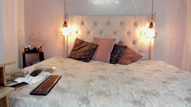 Snapshot of SakuraLee_ chatting on 02-04-26, 01:39 SakuraLee online show from 02-04-26, 01:39