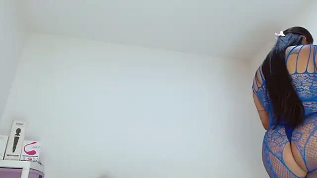 sashacreamy  online show from 10-08-25, 04:21