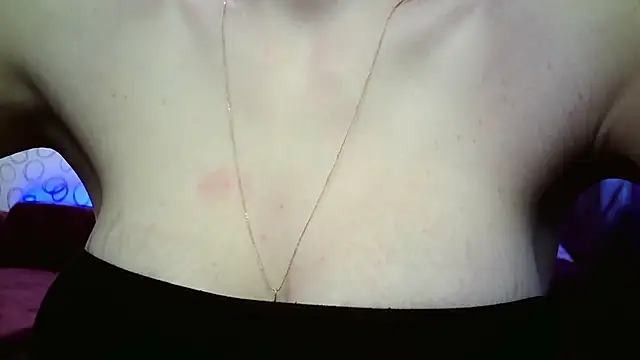 Snapshot of bariellass chatting on 09-16-25, 12:28 bariellass online show from 09-16-25, 12:28