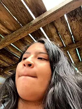 moncerrat luna online show from 02-11-25, 09:14