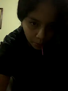 moncerrat luna online show from 11-04-25, 02:10