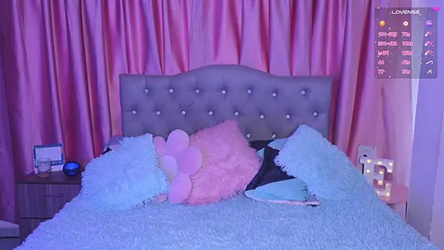 Emiily Scott1 online show from 11-28-25, 09:39