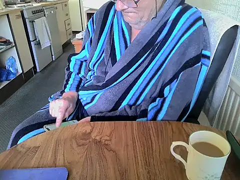 daddyflash online show from 11-08-25, 12:38