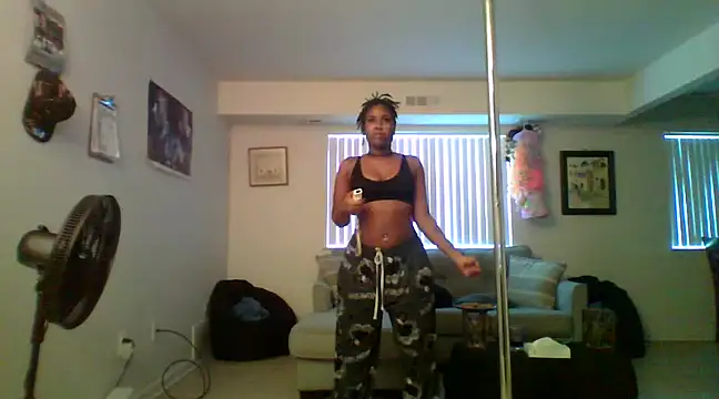 Snapshot of shauntaeme chatting on 01-13-25, 09:31 shauntaeme online show from 01-13-25, 09:31