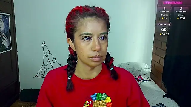 Snapshot of Roxanbunny1 chatting on 10-14-25, 01:34 Roxanbunny1 online show from 10-14-25, 01:34