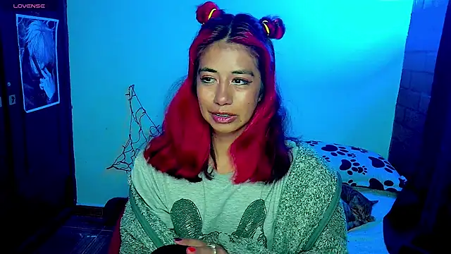 Snapshot of Roxanbunny1 chatting on 10-22-25, 02:45 Roxanbunny1 online show from 10-22-25, 02:45