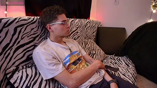 kisstarxxx online show from 02-15-26, 07:51