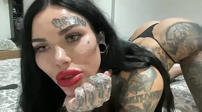 claudiacvc95 online show from 12-05-24, 08:44