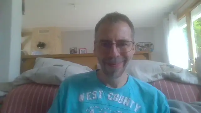 ptitcanard60600 online show from 09-09-25, 01:54