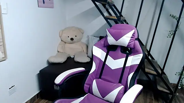 samantha baby  online show from 11-23-25, 05:46