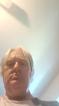 Snapshot of graham1980 chatting on 11-13-25, 05:12 graham1980 online show from 11-13-25, 05:12