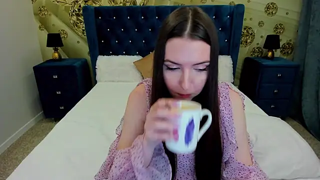 Katrina Minchels online show from 12-20-24, 10:38