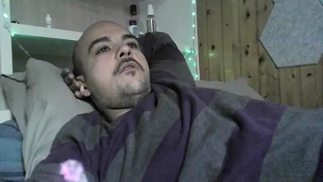 Snapshot of ItalianVinDiesel chatting on 09-28-25, 08:20 ItalianVinDiesel online show from 09-28-25, 08:20