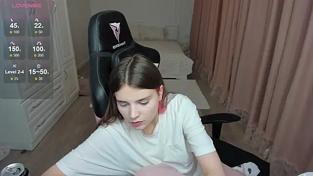 lil cassie online show from 10-31-25, 05:14