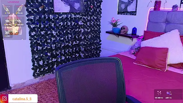 Snapshot of Kata_Bigboobs chatting on 10-18-25, 07:14 Kata Bigboobs online show from 10-18-25, 07:14