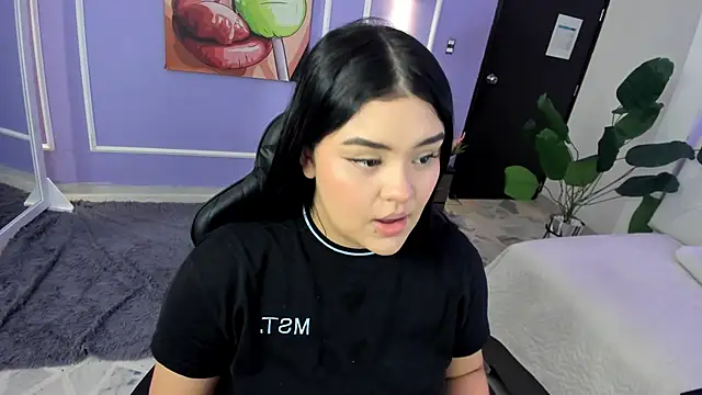 martinasaez online show from 11-17-25, 06:24