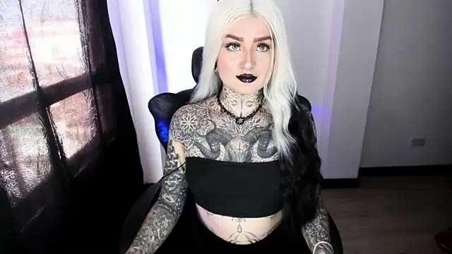 Snapshot of Anaii_Gomez chatting on 12-17-25, 07:31 Anaii Gomez online show from 12-17-25, 07:31