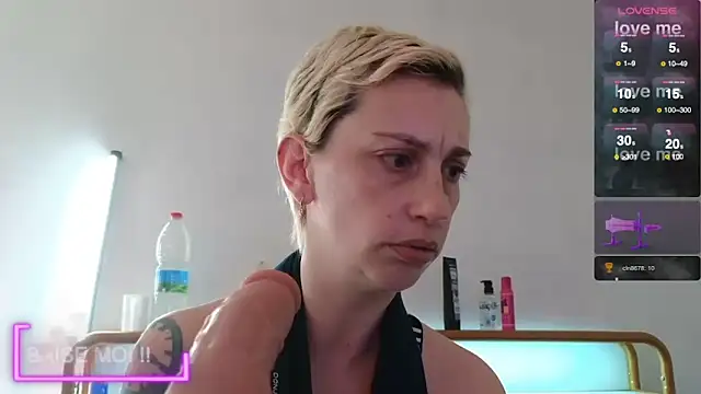 Liza Rosa online show from 02-22-25, 01:35