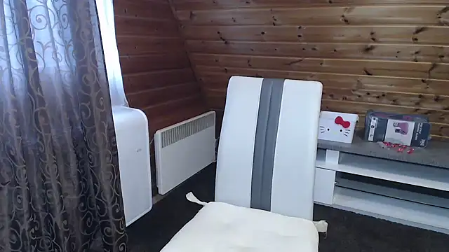 LaMadrina006 online show from 11-20-25, 09:20