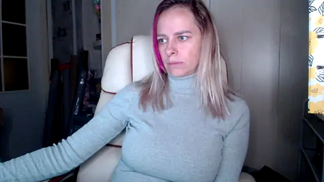 Snapshot of las_sweet chatting on 10-31-25, 08:04 las sweet online show from 10-31-25, 08:04