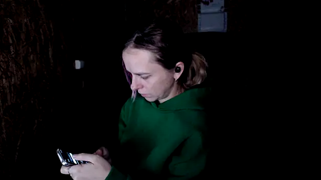 Snapshot of las_sweet chatting on 12-15-25, 01:37 las sweet online show from 12-15-25, 01:37