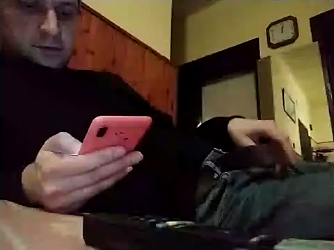 Snapshot of popperspair chatting on 01-28-25, 11:07 popperspair online show from 01-28-25, 11:07