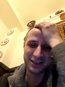 Snapshot of popperspair chatting on 03-17-25, 10:38 popperspair online show from 03-17-25, 10:38