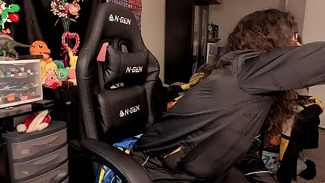 ShinyCherub online show from 10-11-25, 04:33