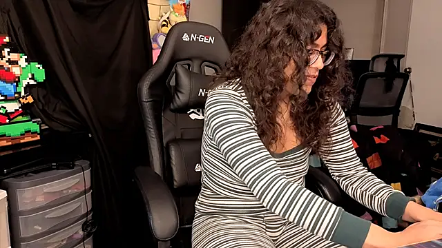 ShinyCherub online show from 11-13-25, 03:55