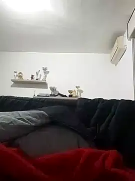 Snapshot of Merilulla chatting on 01-18-25, 01:19 Merilulla online show from 01-18-25, 01:19