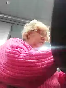Snapshot of Merilulla chatting on 01-23-25, 08:24 Merilulla online show from 01-23-25, 08:24