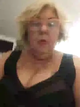 Snapshot of Merilulla chatting on 01-25-25, 01:21 Merilulla online show from 01-25-25, 01:21