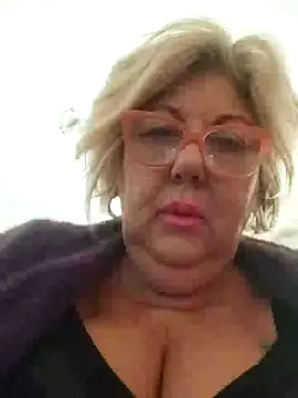 Snapshot of Merilulla chatting on 01-31-25, 12:29 Merilulla online show from 01-31-25, 12:29