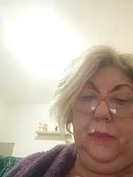 Snapshot of Merilulla chatting on 01-31-25, 03:33 Merilulla online show from 01-31-25, 03:33