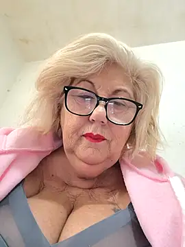 Snapshot of Merilulla chatting on 11-11-25, 02:50 Merilulla online show from 11-11-25, 02:50