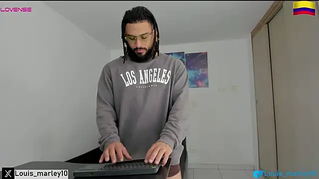 Louis marley   online show from 10-12-25, 03:55