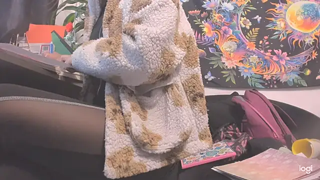 Snapshot of MYFAVOURITESTRAGER chatting on 03-20-25, 08:29 MYFAVOURITESTRAGER online show from 03-20-25, 08:29