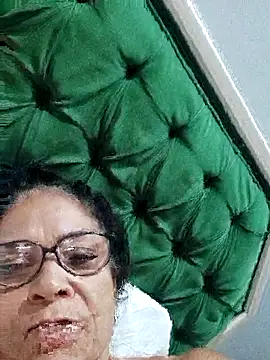 Delicy1 online show from 10-19-25, 11:00