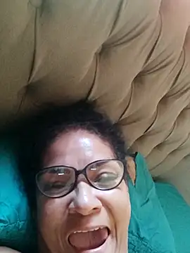 Delicy1 online show from 10-26-25, 10:43