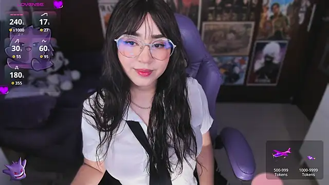 Snapshot of emi_cute chatting on 09-17-25, 06:26 emi cute online show from 09-17-25, 06:26