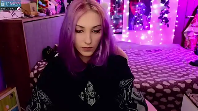 Violet Noir online show from 01-24-25, 06:57