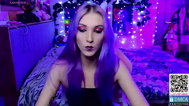 Violet Noir online show from 02-27-25, 11:20