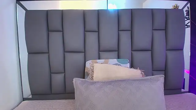  MiaBrown  online show from 01-13-26, 12:10