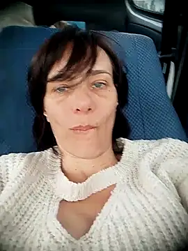 Emyly83 online show from 10-05-25, 07:39