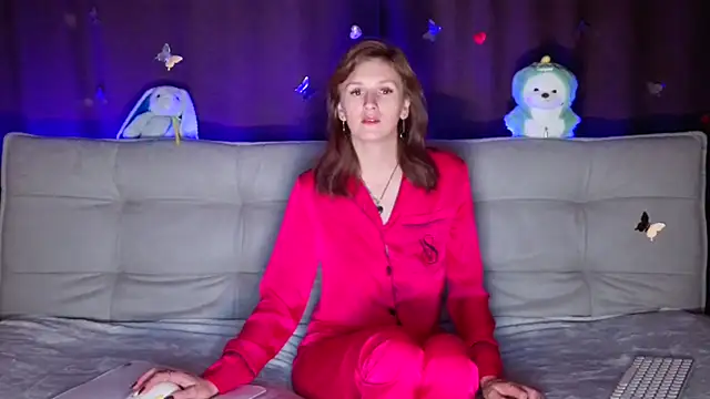 intolerable girl online show from 10-07-25, 07:44