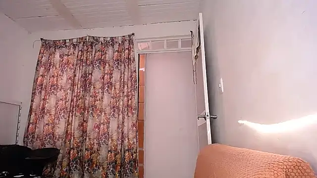 yselahot online show from 10-15-25, 06:19